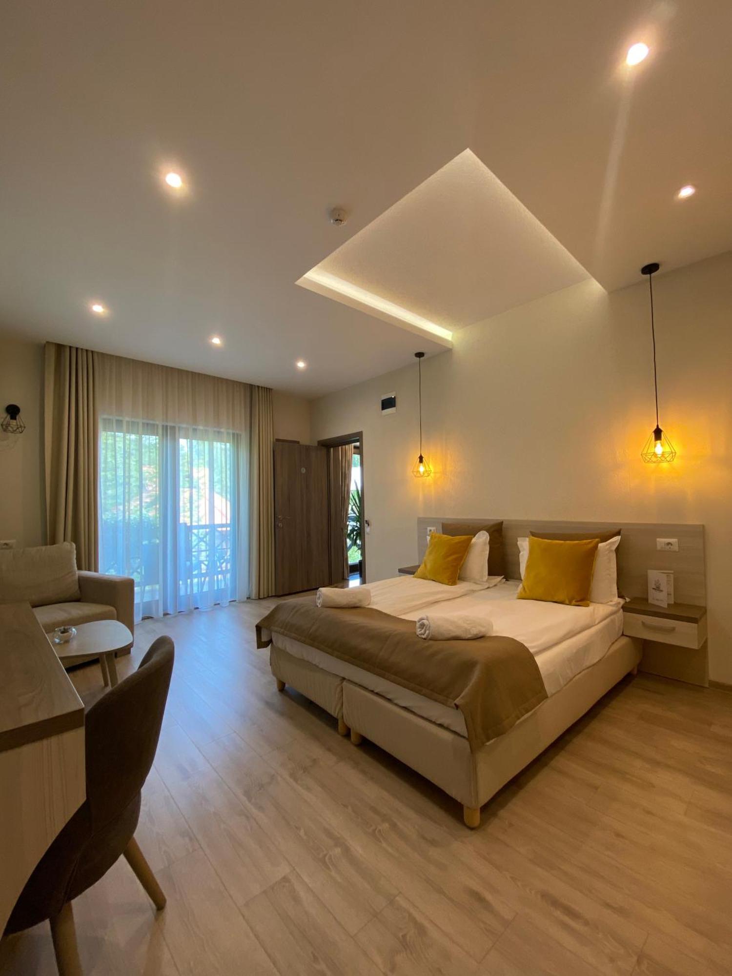 Amethyst Bed and Breakfast Sovata Buitenkant foto